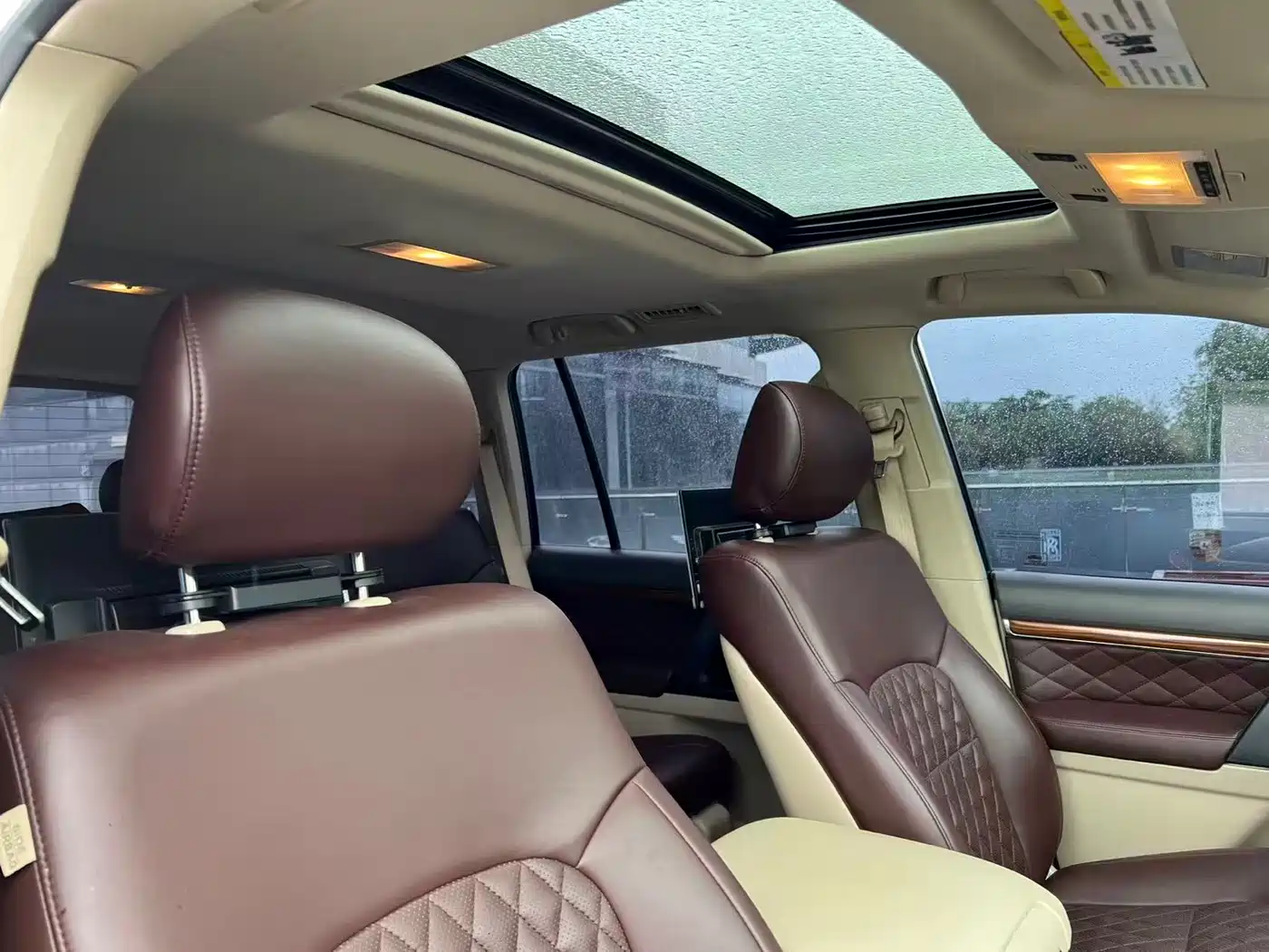 Toyota Land Cruiser (Import) 2015 4.6L V8 Middle East Limited Edition фото 19