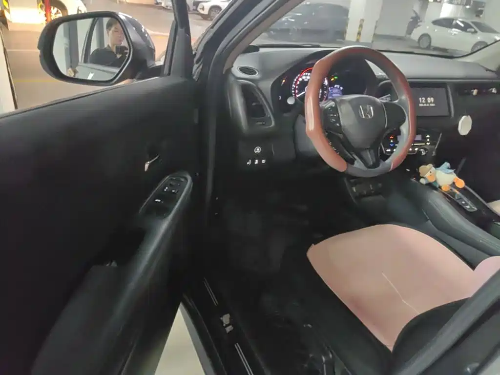 Photo 16 - Honda Vezel