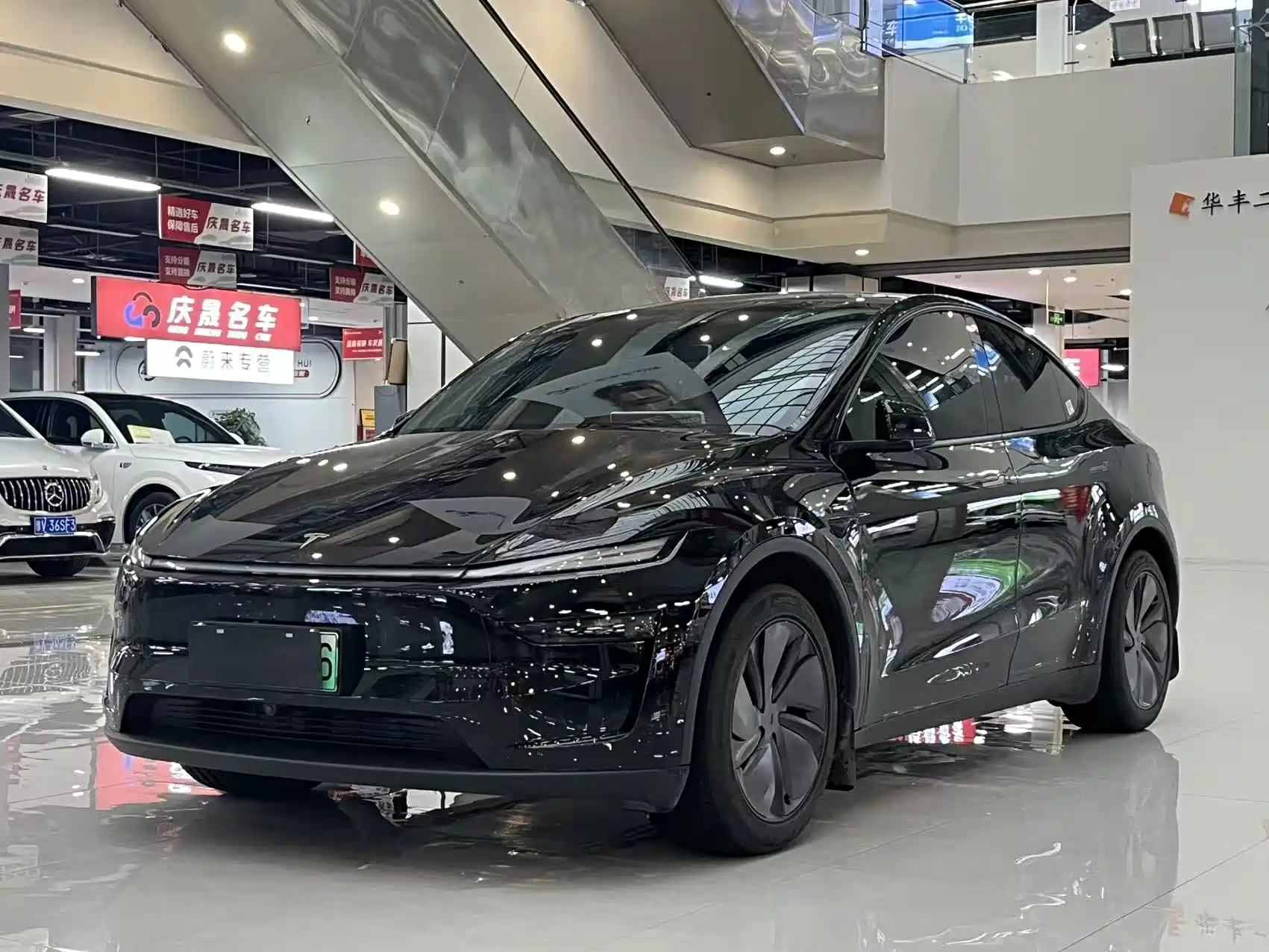 Фото 1 - Tesla Model Y