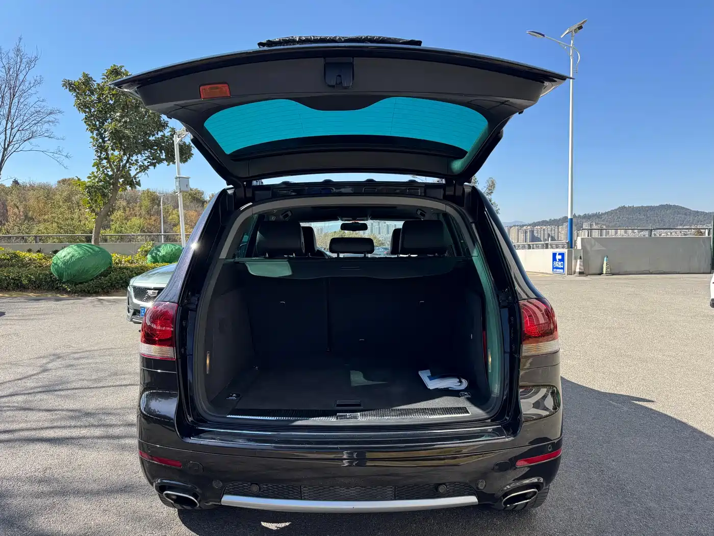 Volkswagen Touareg 2010 3.6 Limited Luxury Edition фото 19