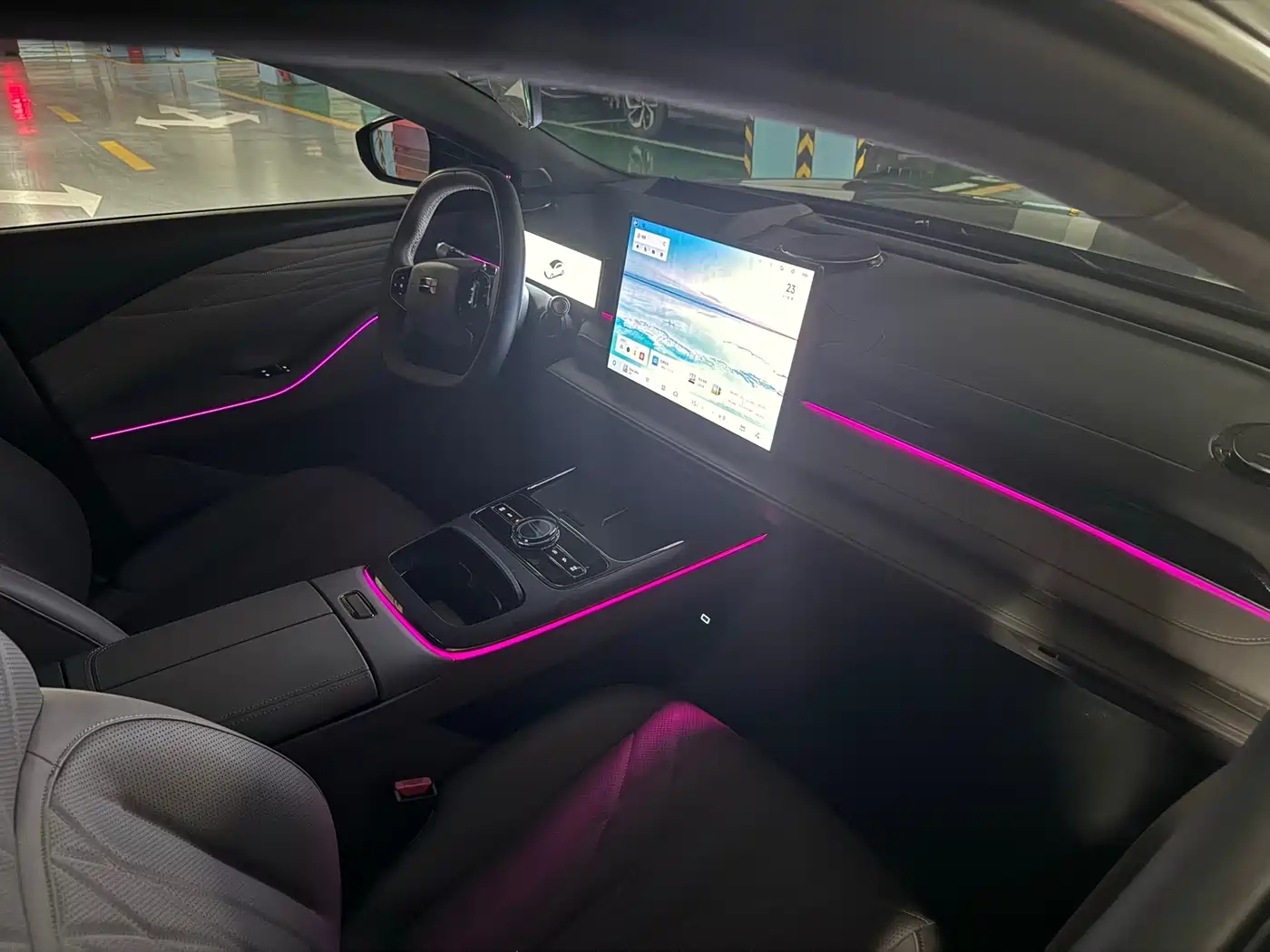Geely Galaxy Galaxy Xingyao 8 2025 Model 60km EM-i Luxury Edition фото 8