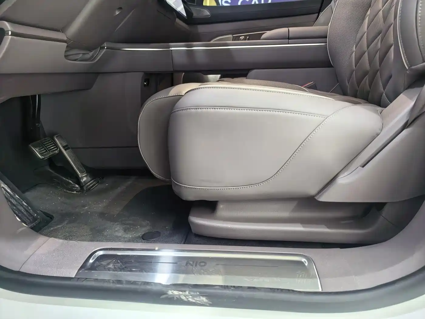 NIO ES8 2026 2025 Model 6-Seat Executive Luxury Edition
