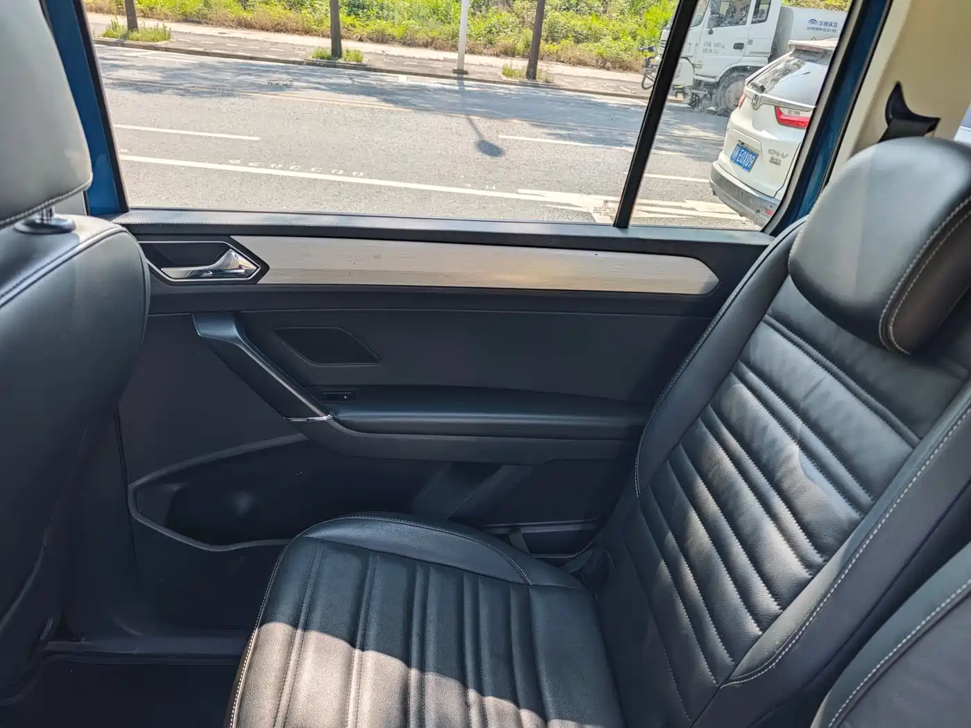 Фото 11 - Volkswagen Touran