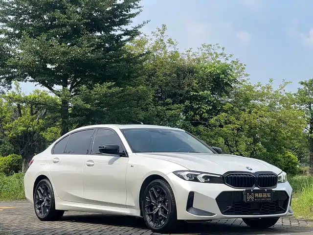 BMW 3 Series 2025 330Li M Sport Night Edition — фото 3