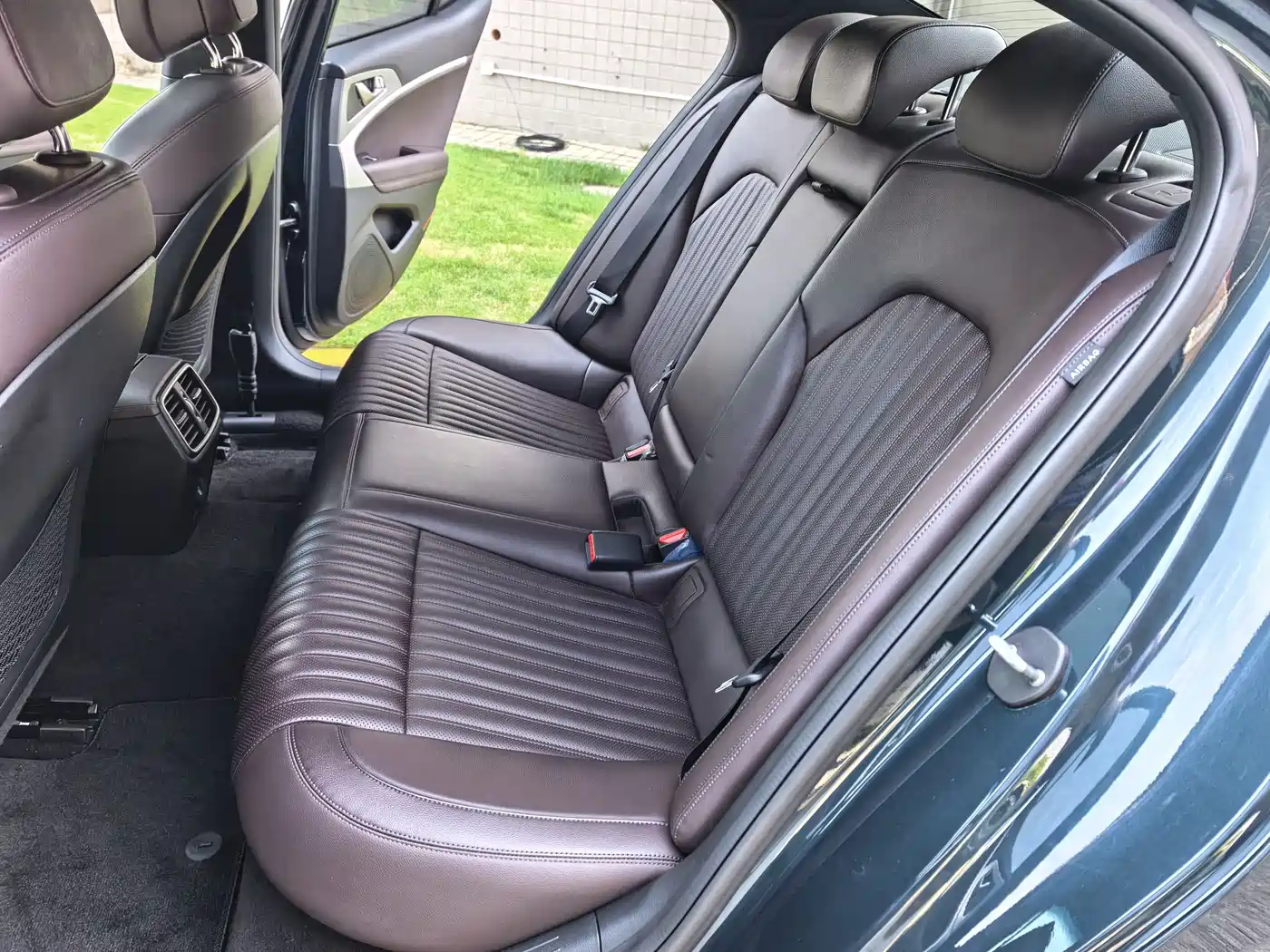 Genesis G70 2022 2021 2.0T RWD Luxury Edition