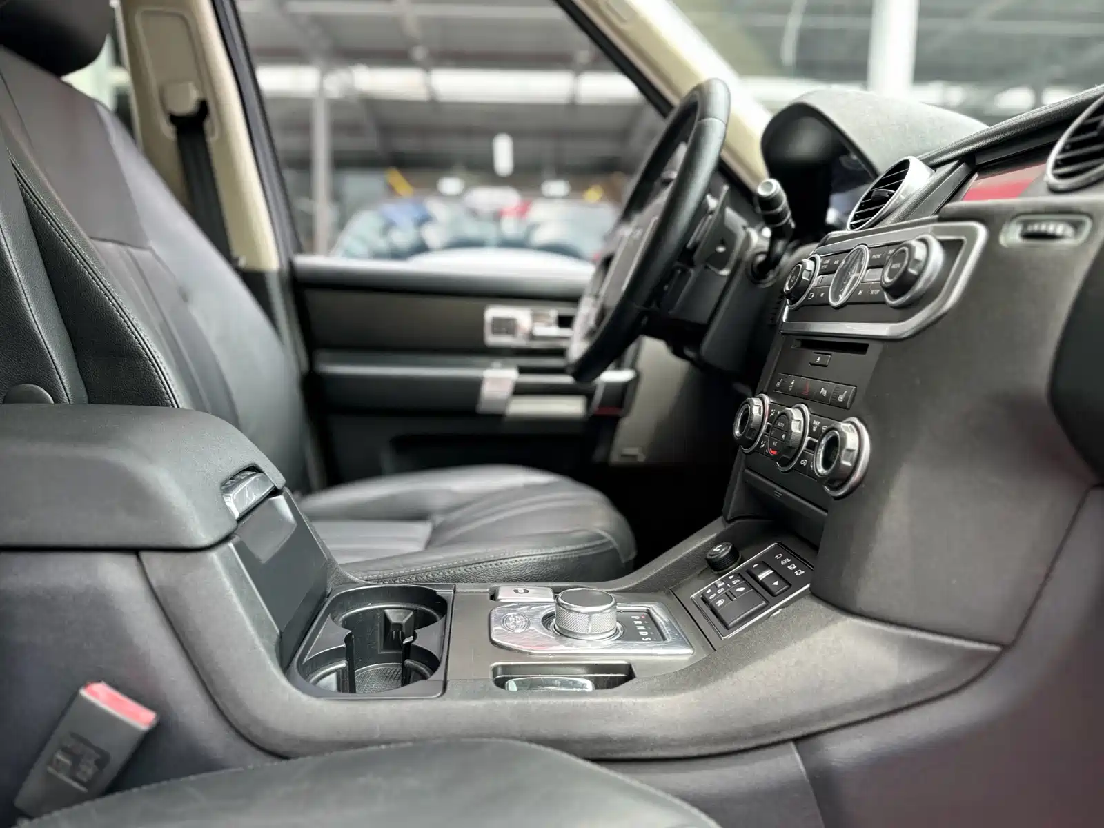 Фото 24 - Land Rover Discovery