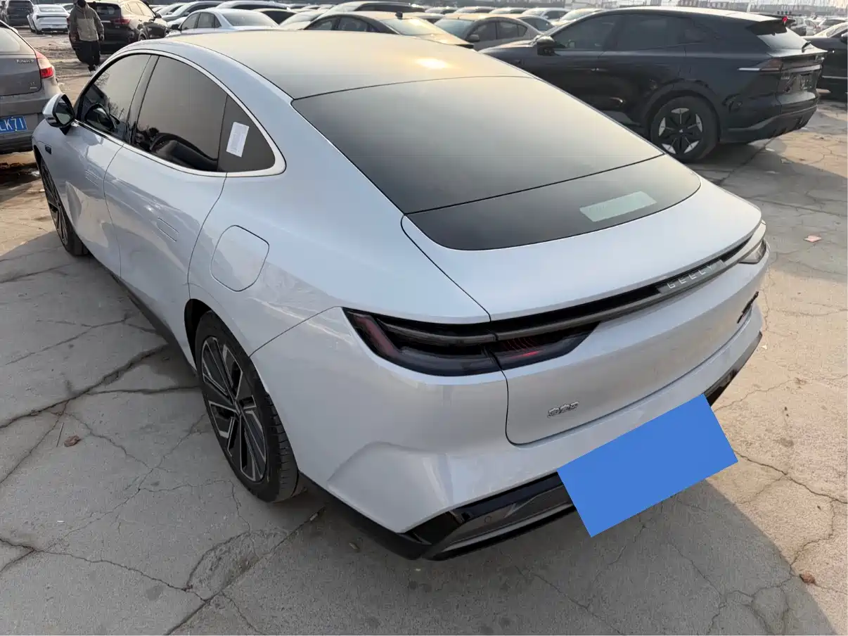 GEELY GALAXY GALAXY E8