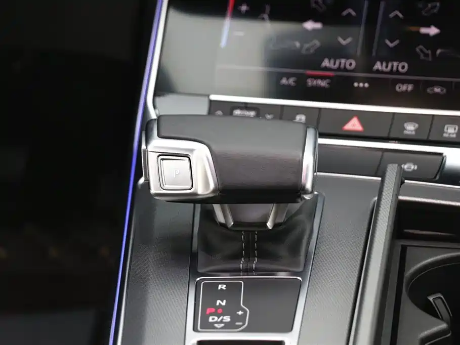 Audi A7L 2022 45 TFSI S-line Dream Builder Crystal Package фото 13