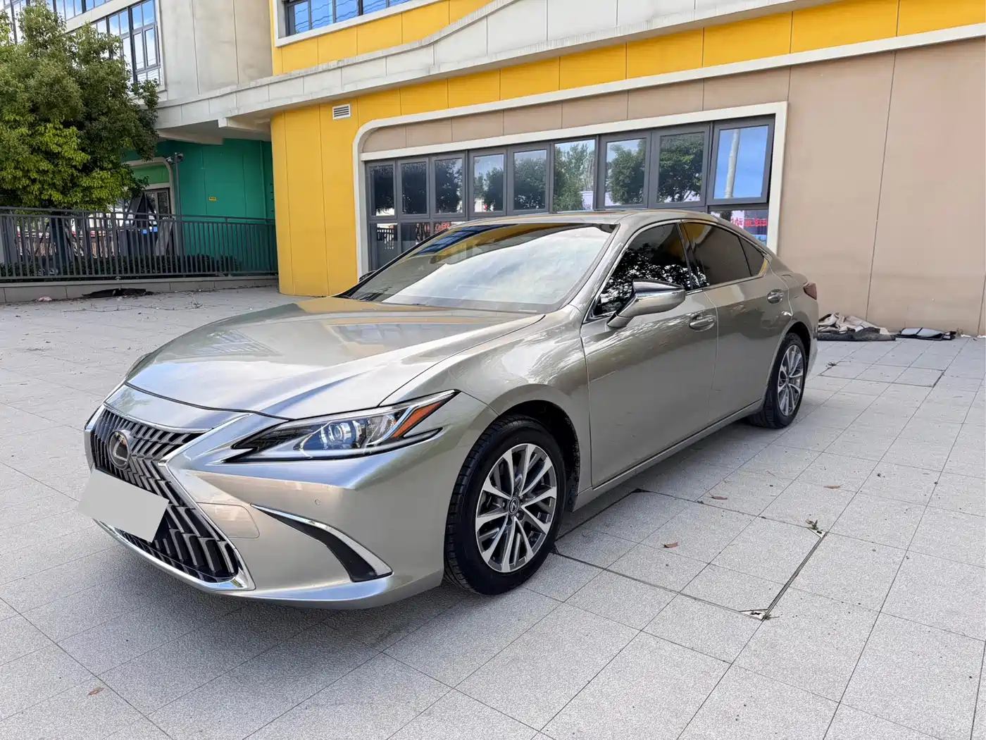 Lexus ES 2022 200 Excellence Edition фото 3