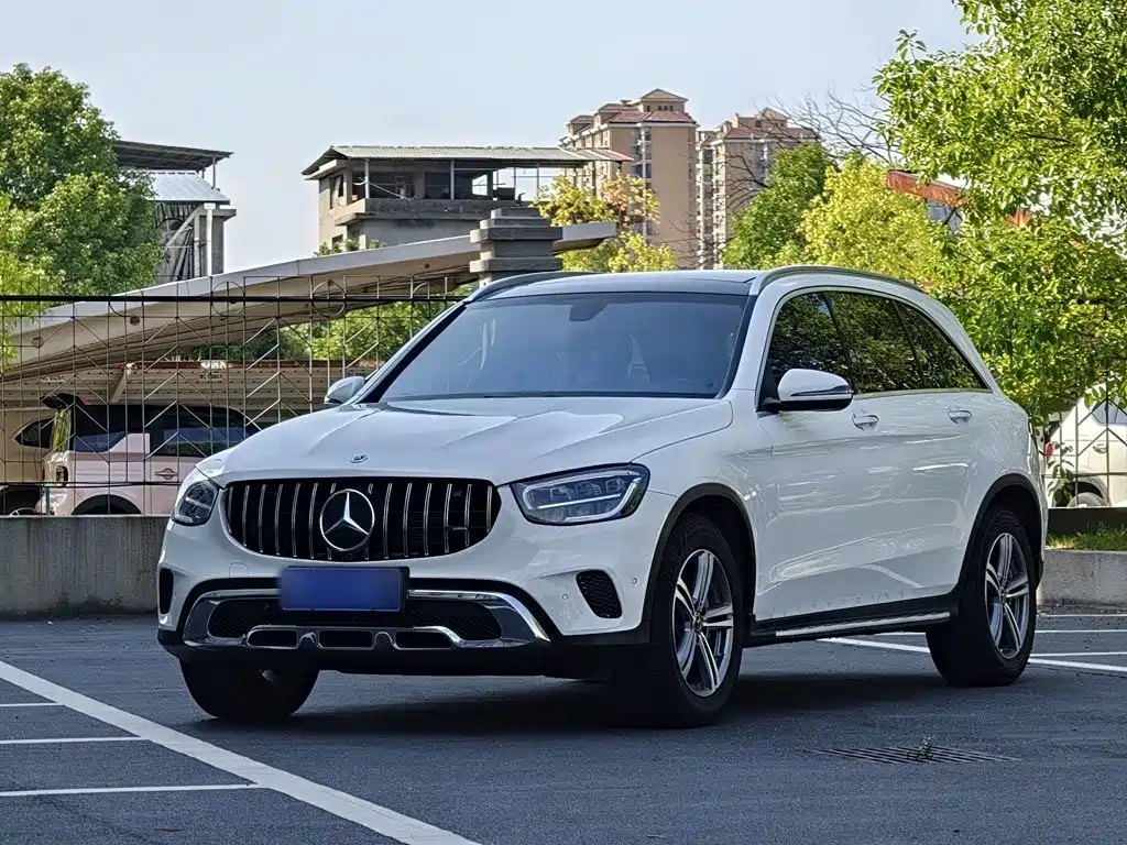 MERCEDES-BENZ GLC