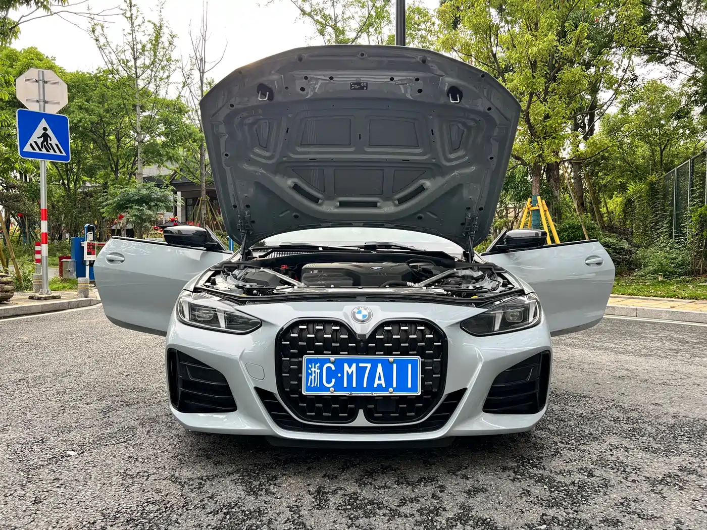 BMW 4 Series 2024 430i M Sport Shadow Edition фото 23