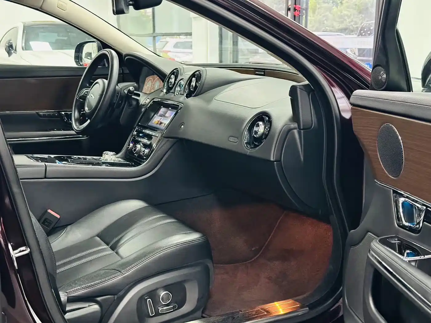 Jaguar XJ 2017 2016 XJL 2.0T 2WD Elegance Business Edition