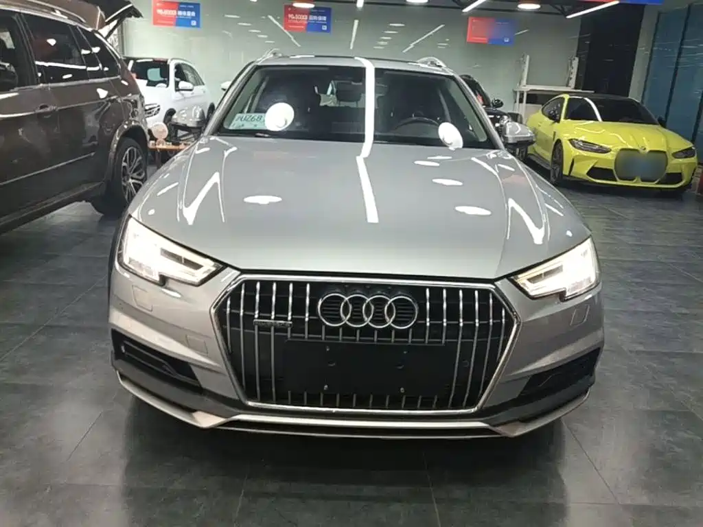 Audi A4 (Import) 2019 2019 45 TFSI allroad quattro Fashion