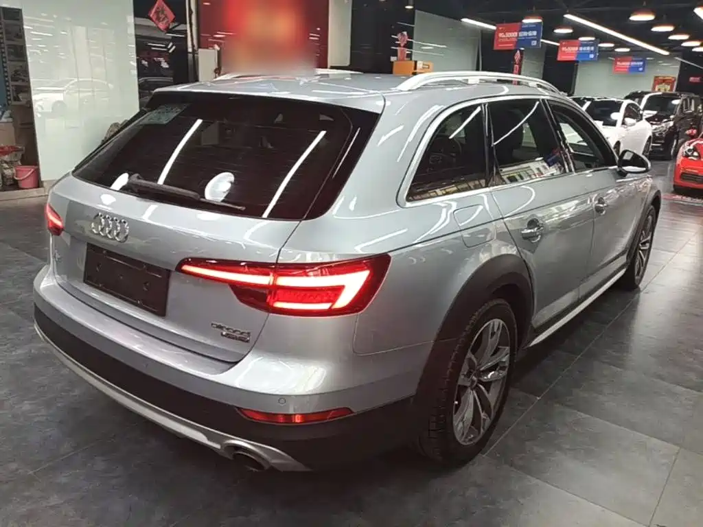Audi A4 (Import) 2019 2019 45 TFSI allroad quattro Fashion