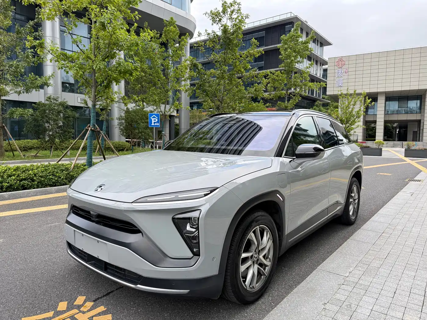 NIO ES6 2020