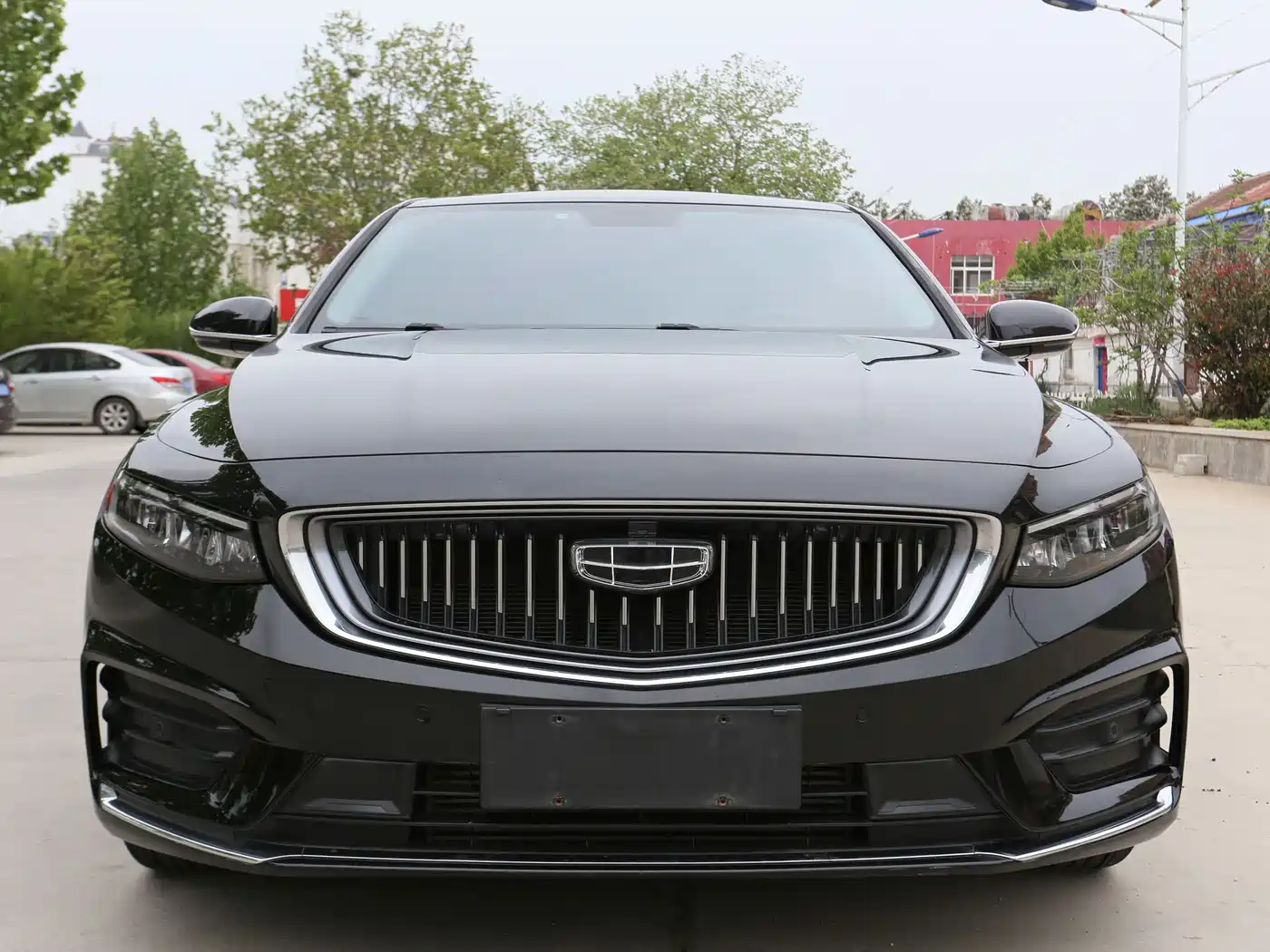Фото 2 - Geely Preface