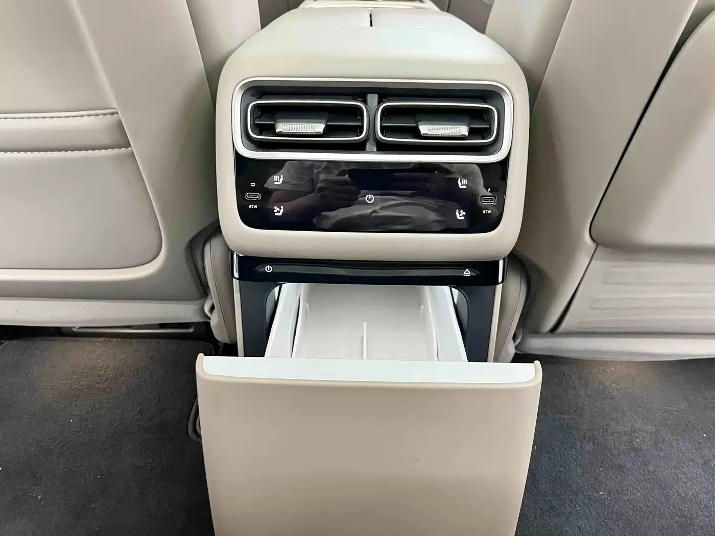 Li Auto i6 2025 2025 4WD Base Model