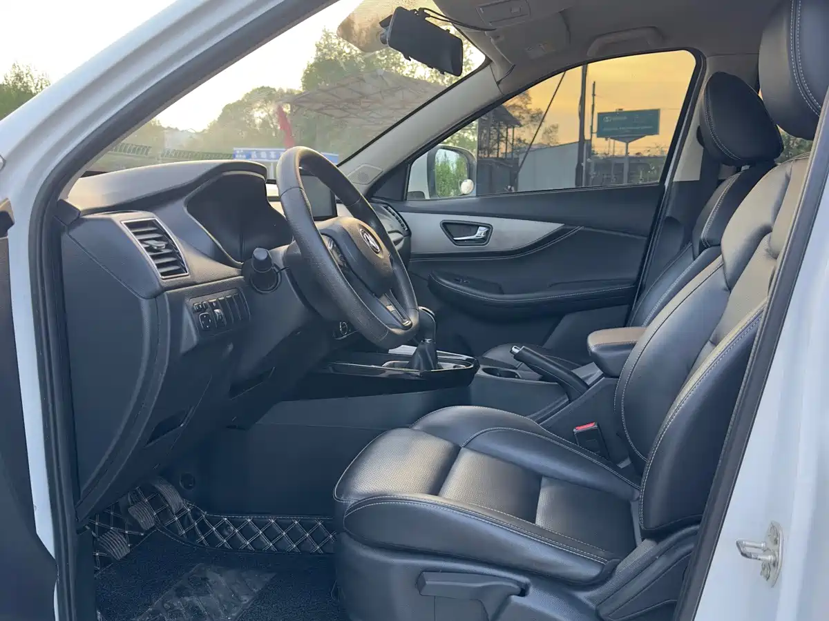 Dongfeng Fengguang Fengguang S560 2019 2018 1.8L Manual Comfort 7-Seater