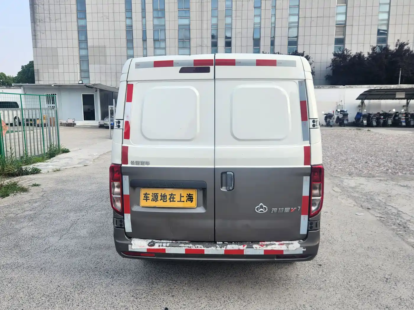 Changan Kuayue Kuayue Star V7 2022 2022 1.6L Gasoline Luxury 2-Seater Opposing Doors DAM16KR