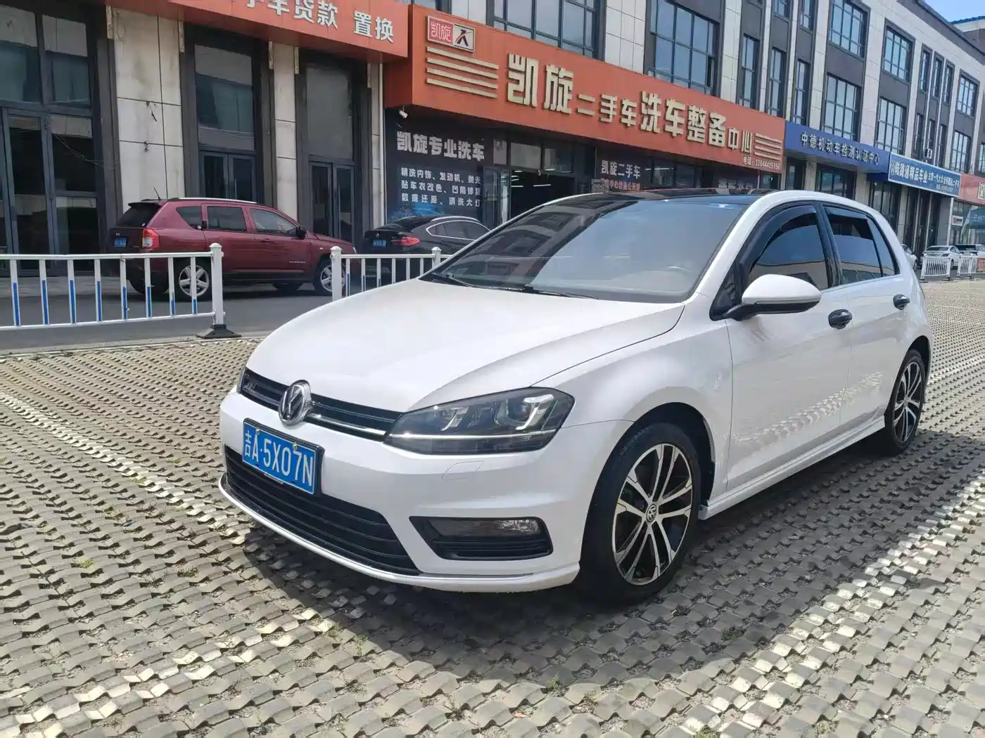 Volkswagen Golf 2016 1.4TSI Automatic R-Line фото 3