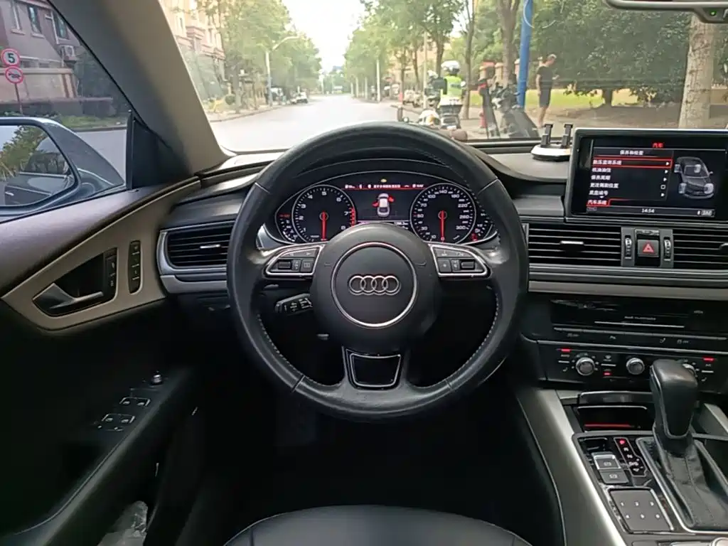 Фото 11 - Audi A7