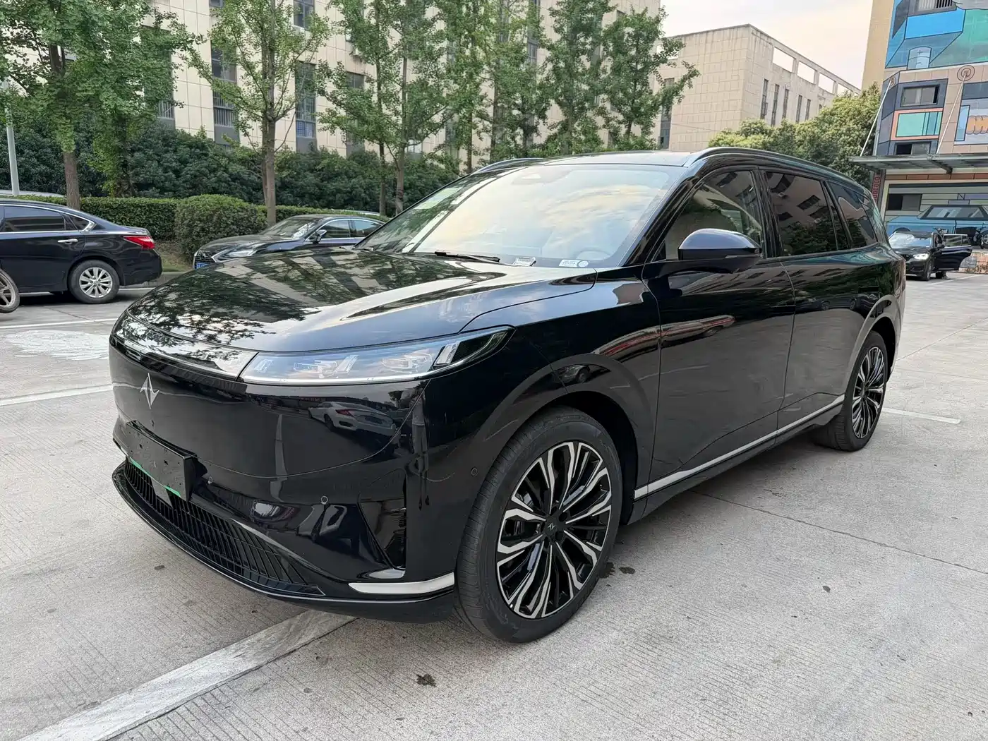 Dongfeng Yipai eπ008 2026 6-seater EREV Family Joy Edition
