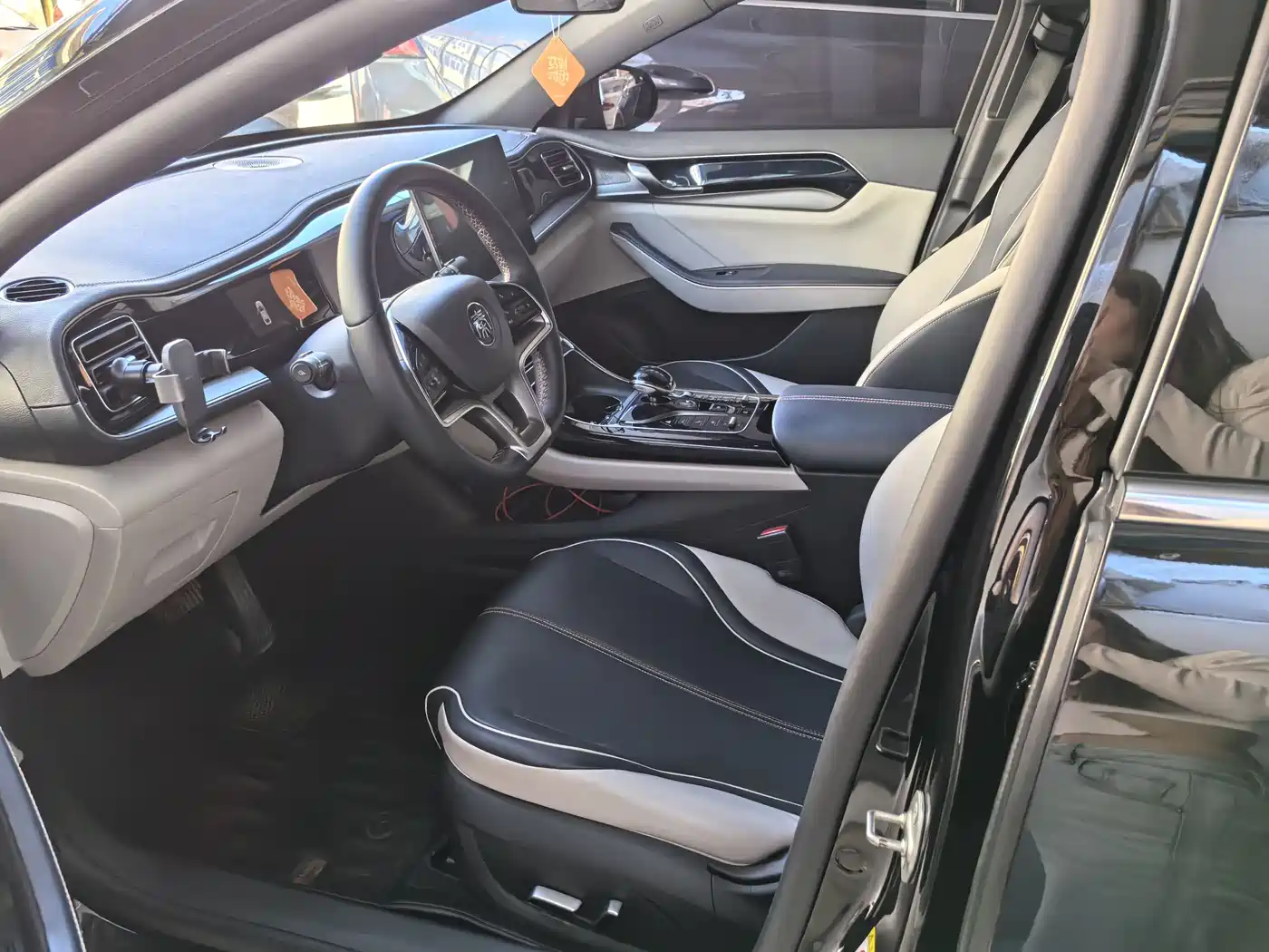 BYD Qin PLUS 2021 DM-i 120KM Flagship фото 6