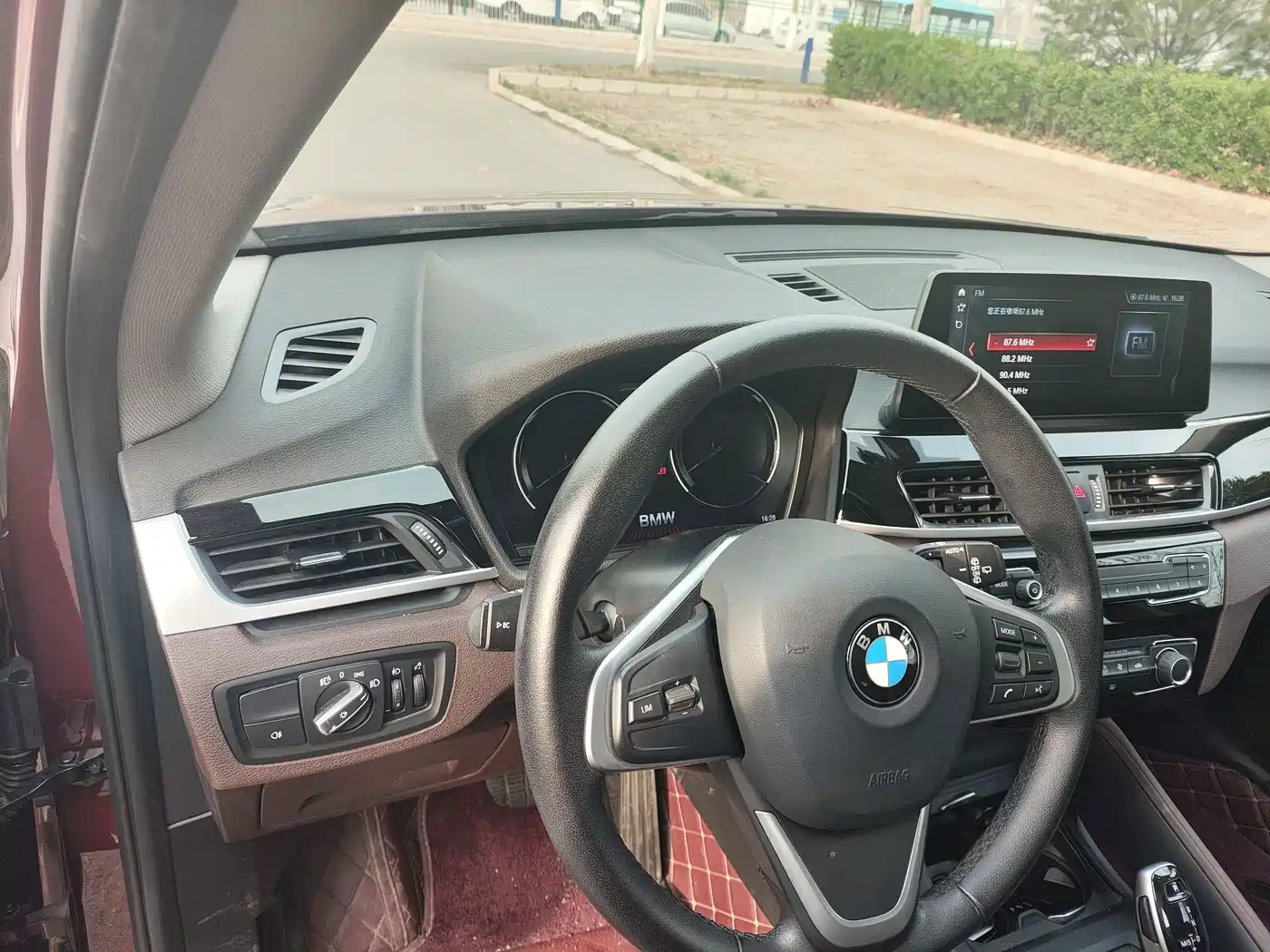 BMW X1 2022 sDrive20Li Fashion фото 18