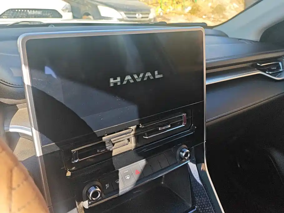 Photo 13 - Haval M6