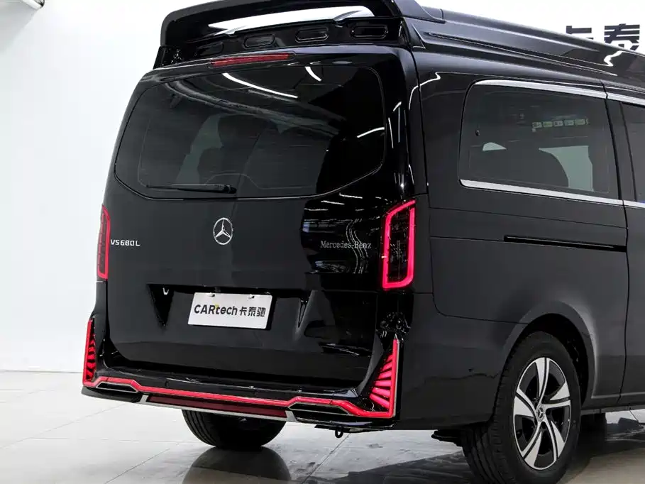 Mercedes-Benz Vito 2024 2.0T Business 7-Seater фото 8