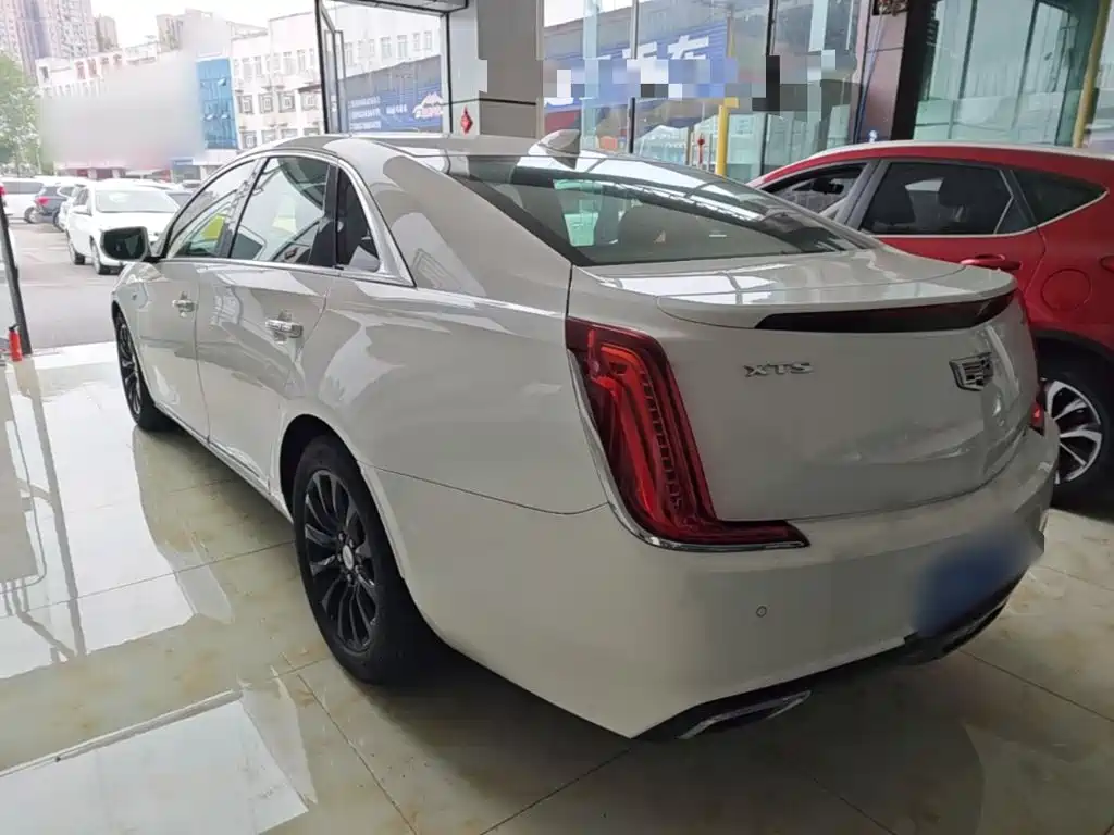 Photo 5 - Cadillac XTS