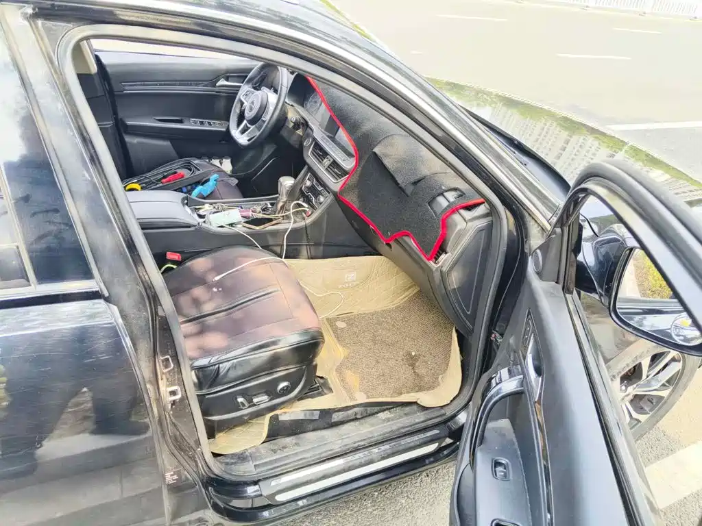 Фото 10 - Zotye T600