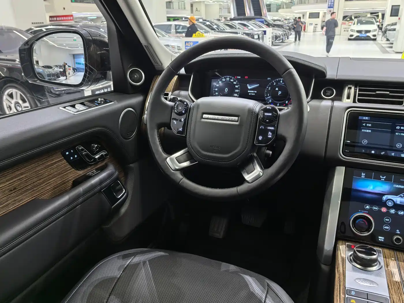 Land Rover Range Rover 2019 3.0 SC V6 Heritage Extended Edition фото 5