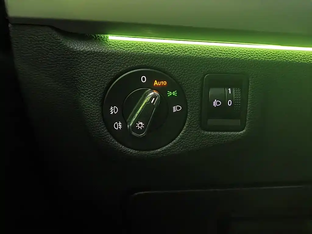 Volkswagen Lavida 2021 280TSI DSG Luxury Edition фото 21