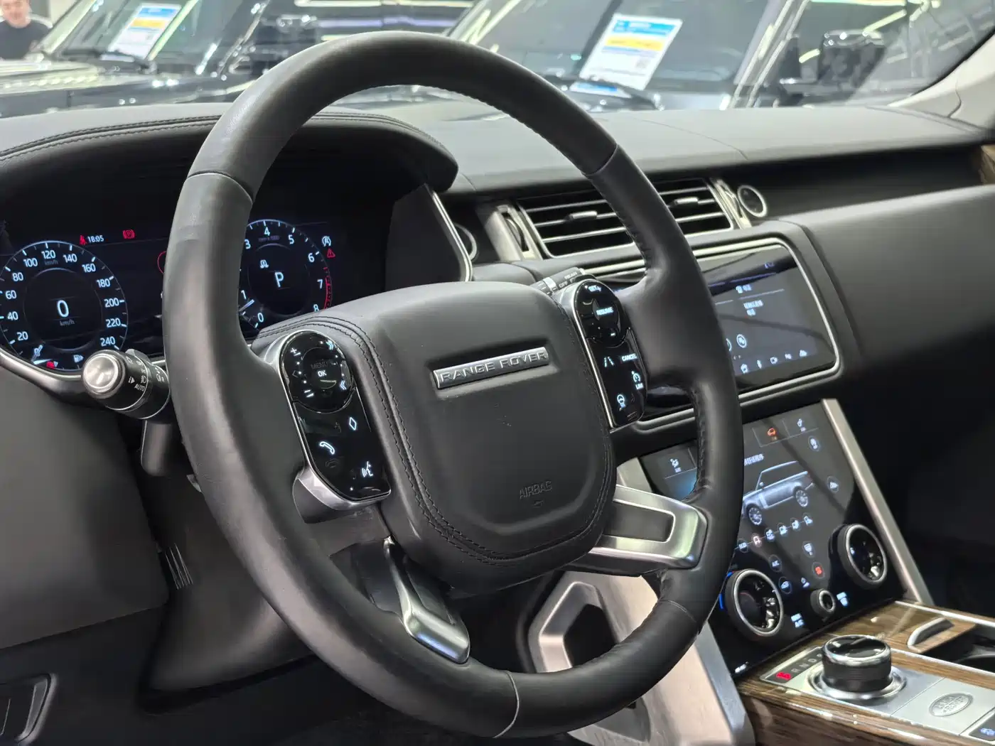 Land Rover Range Rover 2019 3.0 SC V6 Heritage Extended Edition фото 9
