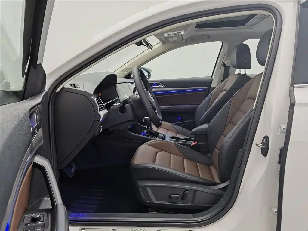 Volkswagen Lavida 2021 280TSI DSG Luxury Edition фото 10