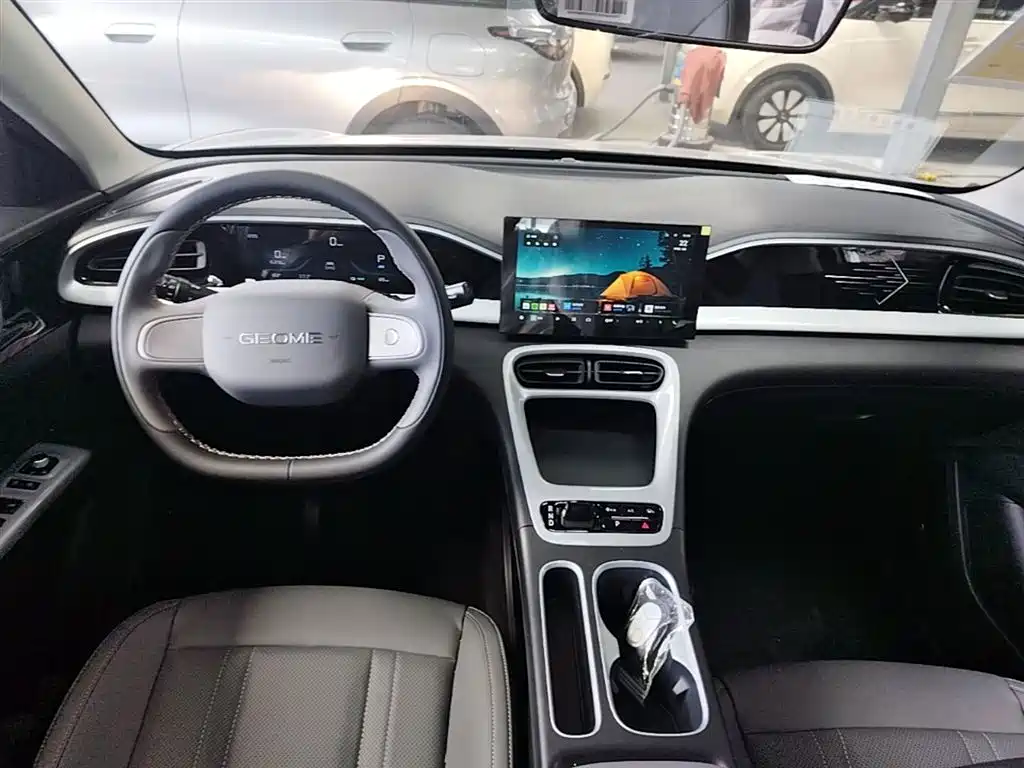 Geely Galaxy Starry Wish 2026 Edition 310km Youth Version фото 10