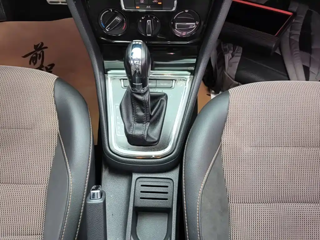 Volkswagen C-TREK 2017 2017 230TSI DSG Comfort