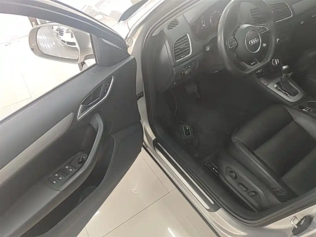Audi Q3 2013 35 TFSI Progressive фото 12