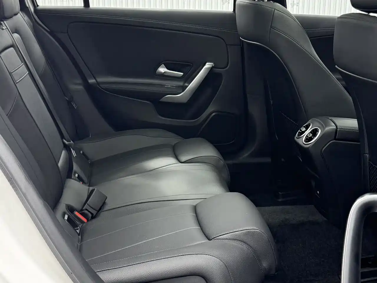 صورة 11 - Mercedes-Benz A-Class