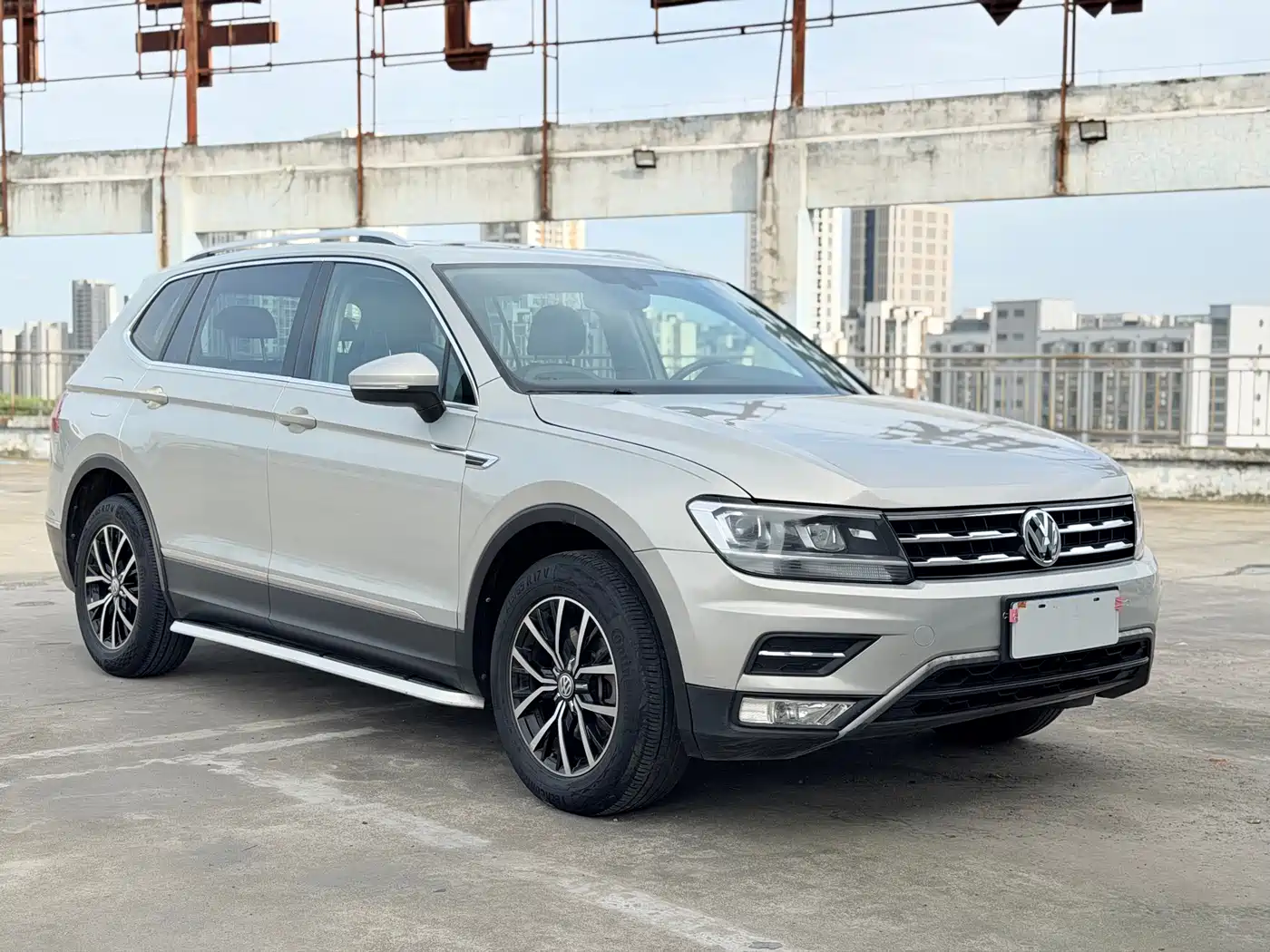 Volkswagen Tiguan L 2017 330TSI Automatic 2WD Luxury Edition фото 3