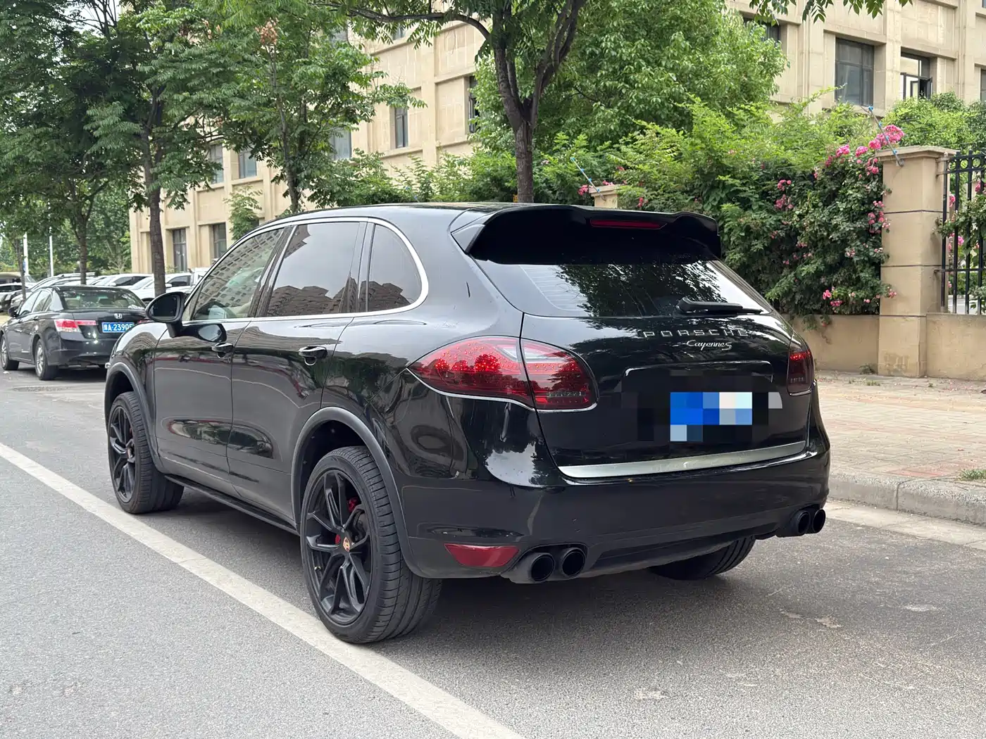 Porsche Cayenne 2014 Cayenne Platinum Edition 3.0T фото 6