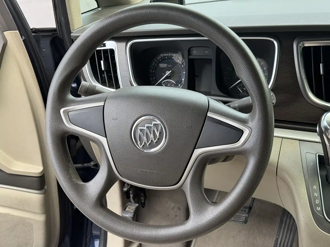 Buick GL8 2013 2.4L CT Luxury Business Comfort Edition фото 24