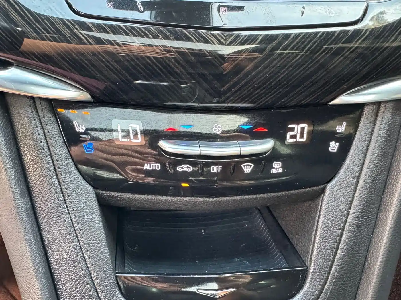 Cadillac XT6 2020 2021 2.0T 6-seater 4WD Luxury