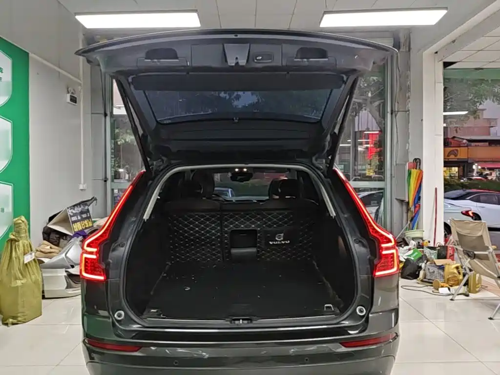 Фото 19 - Volvo XC60