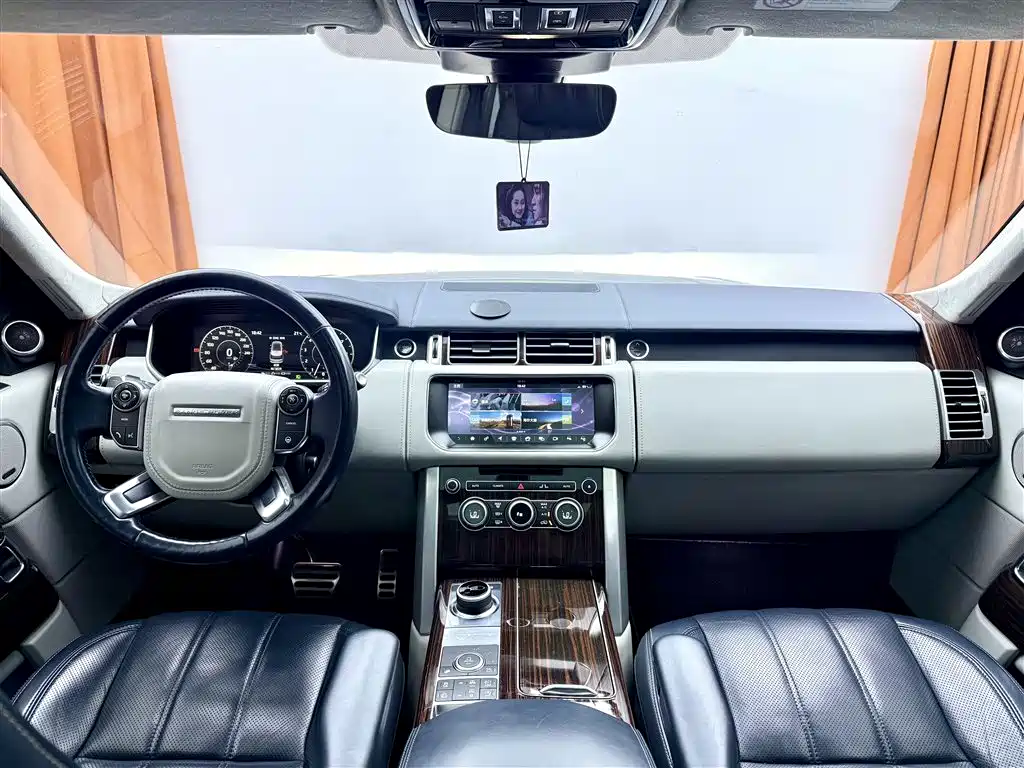 Фото 9 - Land Rover Range Rover