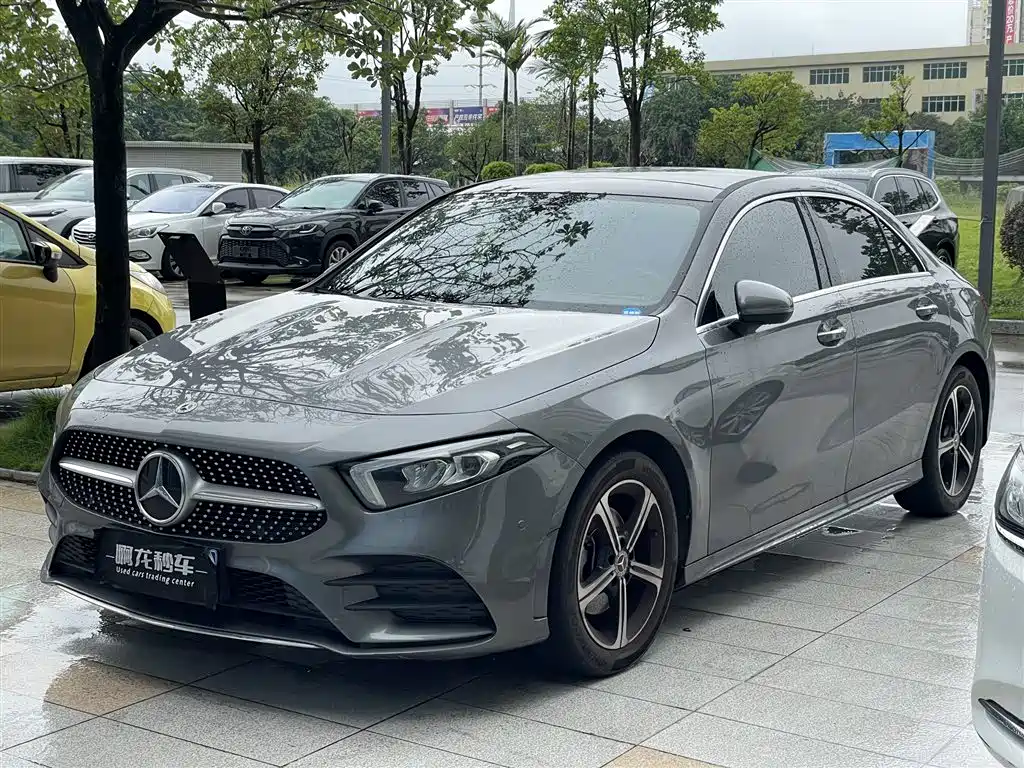 Mercedes-Benz A-Class 2022 Facelift II A 200 L Sport Sedan Fashion