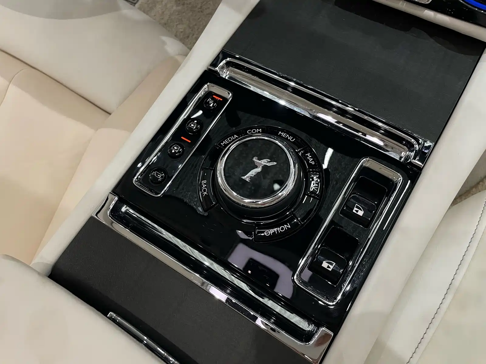 Фото 15 - Rolls-Royce Ghost