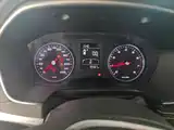 Фото 8 - Roewe RX5