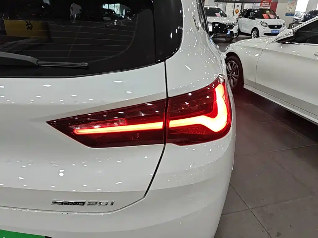 Фото 8 - BMW X2